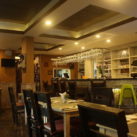 富美兴第七区皇冠钻石酒店 胡志明市 外观 照片