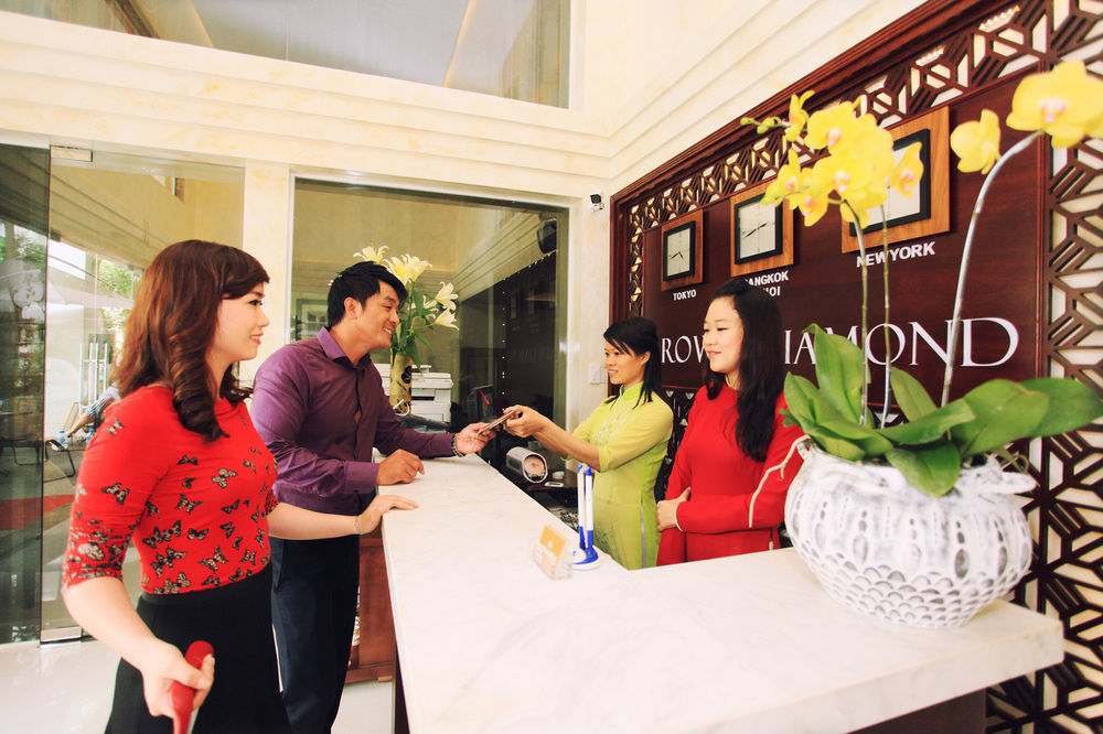 富美兴第七区皇冠钻石酒店 胡志明市 外观 照片