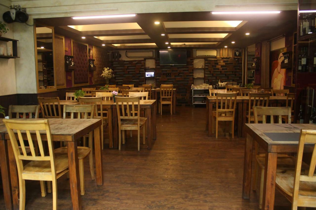 富美兴第七区皇冠钻石酒店 胡志明市 外观 照片